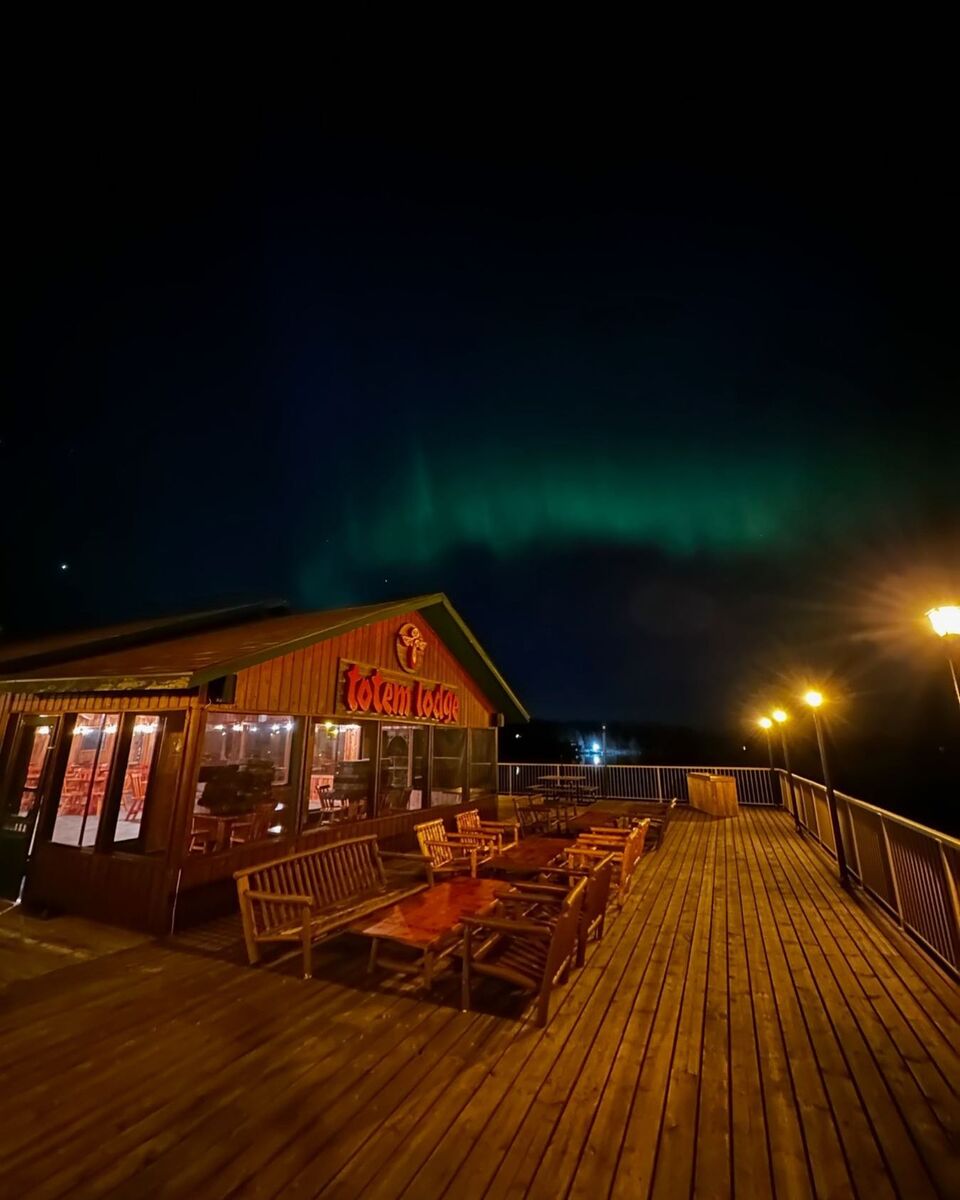 Northern lights show at Totem Lodge on Lake of the Woods.